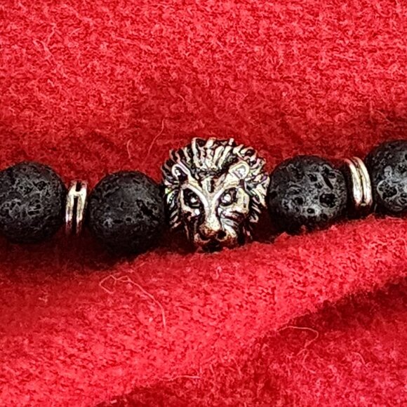 Leo Silver Plated Lion Head and Black Lava Stone Beaded Stretch Bracelet OSFM - Picture 2 of 16